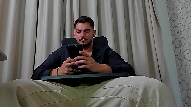 Snapshot of ClintMasters chatting on September 29, 2025, 5:01 am ClintMasters online show from September 29, 2025, 5:01 am