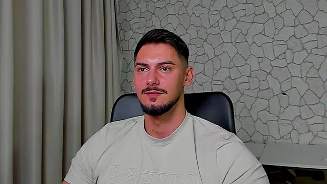 Snapshot of ClintMasters chatting on October 3, 2025, 4:53 am ClintMasters online show from October 3, 2025, 4:53 am