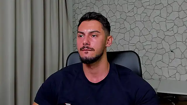 Snapshot of ClintMasters chatting on October 6, 2025, 4:21 am ClintMasters online show from October 6, 2025, 4:21 am