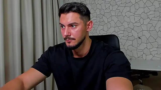 Snapshot of ClintMasters chatting on October 8, 2025, 4:21 am ClintMasters online show from October 8, 2025, 4:21 am