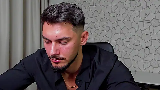 Snapshot of ClintMasters chatting on October 15, 2025, 4:34 am ClintMasters online show from October 15, 2025, 4:34 am