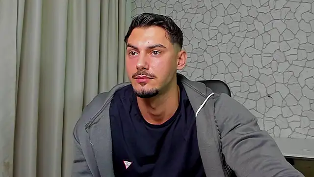 Snapshot of ClintMasters chatting on December 14, 2025, 6:08 am ClintMasters online show from December 14, 2025, 6:08 am