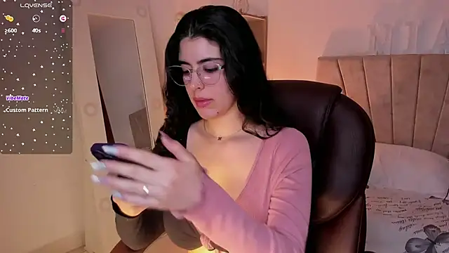 Snapshot of _Niah_ chatting on February 1, 2025, 8:26 pm Niah online show from February 1, 2025, 8:26 pm