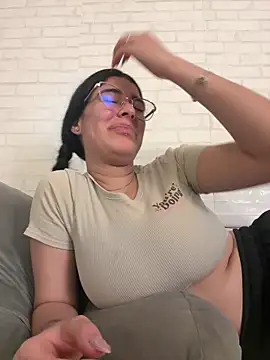 Snapshot of _Niah_ chatting on March 14, 2025, 8:49 pm Niah online show from March 14, 2025, 8:49 pm