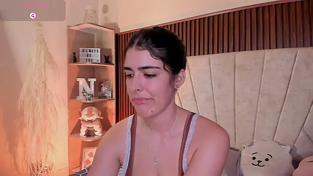 Snapshot of _Niah_ chatting on October 19, 2025, 8:53 pm Niah online show from October 19, 2025, 8:53 pm