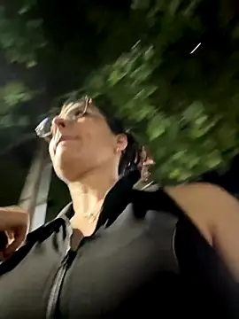 Snapshot of _Niah_ chatting on November 1, 2025, 11:29 pm Niah online show from November 1, 2025, 11:29 pm