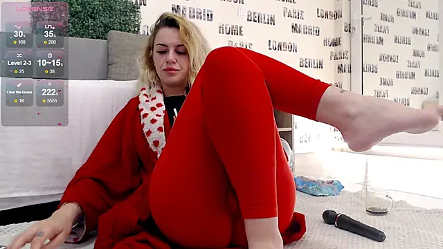 Snapshot of sweetdaiana23 chatting on March 11, 2025, 12:44 am sweetdaiana23 online show from March 11, 2025, 12:44 am