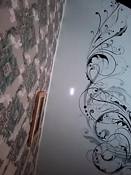 LeilaSaint online show from November 1, 2025, 7:10 am