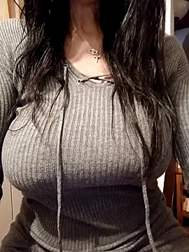 Snapshot of eva750 chatting on February 26, 2025, 5:07 pm eva750 online show from February 26, 2025, 5:07 pm