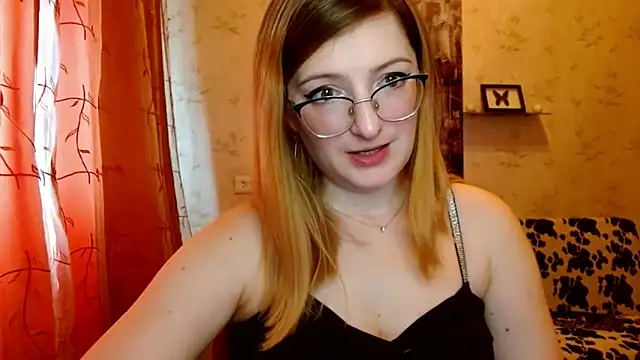 Snapshot of Arielsssplash chatting on March 19, 2025, 8:23 am Arielsssplash online show from March 19, 2025, 8:23 am