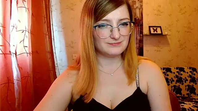 Snapshot of Arielsssplash chatting on March 19, 2025, 12:01 pm Arielsssplash online show from March 19, 2025, 12:01 pm