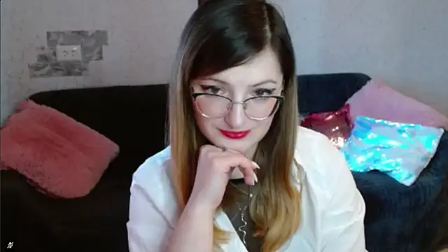 Snapshot of Arielsssplash chatting on November 14, 2025, 8:02 am Arielsssplash online show from November 14, 2025, 8:02 am