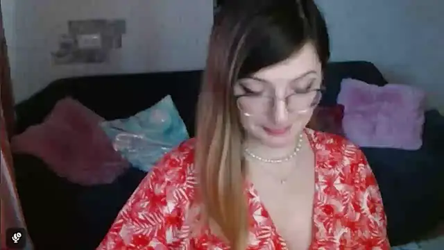 Snapshot of Arielsssplash chatting on December 4, 2025, 8:01 am Arielsssplash online show from December 4, 2025, 8:01 am