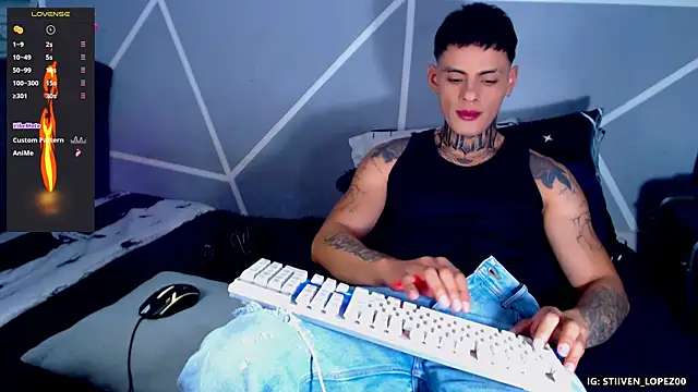 Snapshot of danilohot_19 chatting on September 14, 2025, 4:55 am danilohot 19 online show from September 14, 2025, 4:55 am