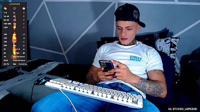 Snapshot of danilohot_19 chatting on September 14, 2025, 7:46 pm danilohot 19 online show from September 14, 2025, 7:46 pm