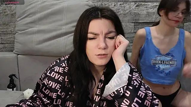 Vika loves you online show from November 26, 2025, 2:12 am