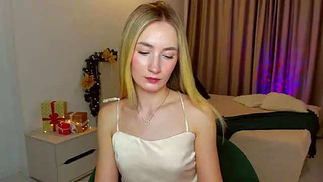 bella  rose online show from December 26, 2024, 9:55 am