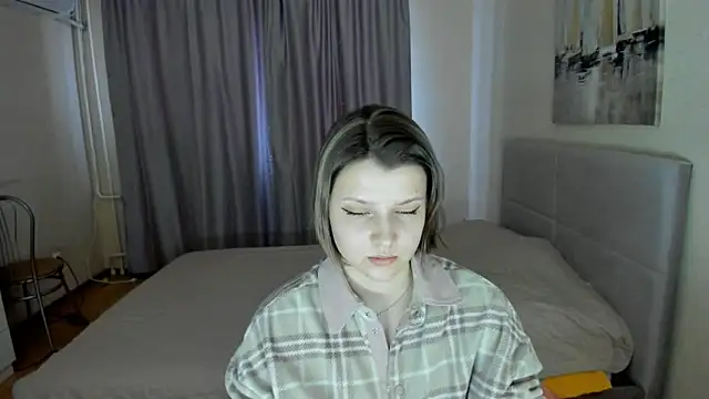 SoniNesti online show from February 26, 2025, 2:57 pm