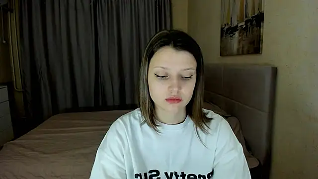 SoniNesti online show from October 30, 2025, 2:51 pm