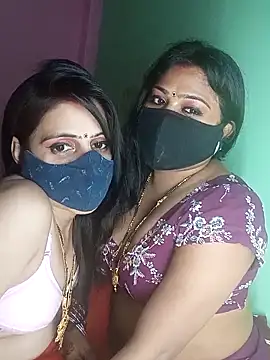 Snapshot of cutee__crazy chatting on October 10, 2025, 6:07 pm cutee  crazy online show from October 10, 2025, 6:07 pm