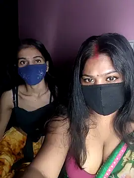 cutee  crazy online show from November 26, 2025, 1:34 pm