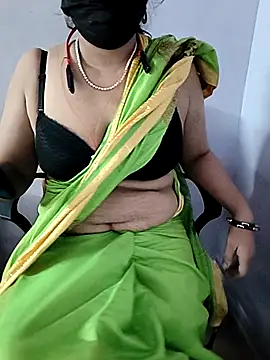 Snapshot of sangeetha4bide chatting on December 4, 2025, 6:01 am sangeetha4bide online show from December 4, 2025, 6:01 am