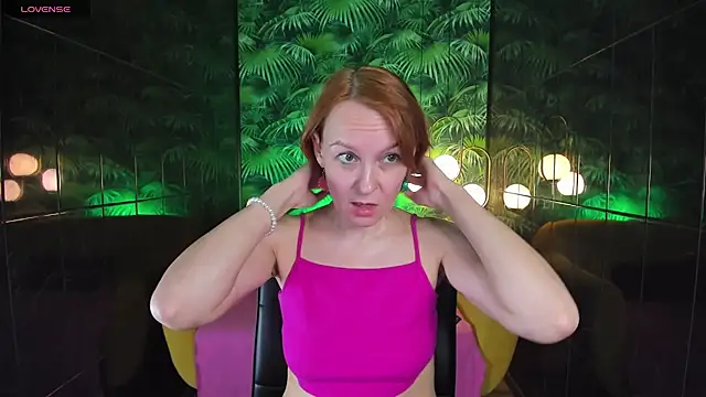 Snapshot of NikaGentle chatting on December 13, 2024, 12:06 pm NikaGentle online show from December 13, 2024, 12:06 pm