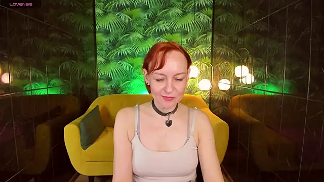 Snapshot of NikaGentle chatting on December 18, 2024, 10:08 am NikaGentle online show from December 18, 2024, 10:08 am