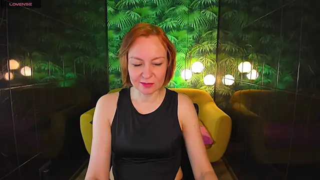 Snapshot of NikaGentle chatting on January 8, 2025, 5:27 am NikaGentle online show from January 8, 2025, 5:27 am