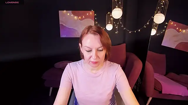 Snapshot of NikaGentle chatting on January 25, 2025, 8:00 am NikaGentle online show from January 25, 2025, 8:00 am