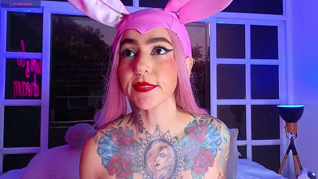 Snapshot of Evangelyne_1 chatting on February 22, 2025, 3:36 pm Evangelyne 1 online show from February 22, 2025, 3:36 pm