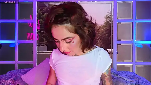 Snapshot of Evangelyne_1 chatting on February 28, 2025, 3:37 pm Evangelyne 1 online show from February 28, 2025, 3:37 pm