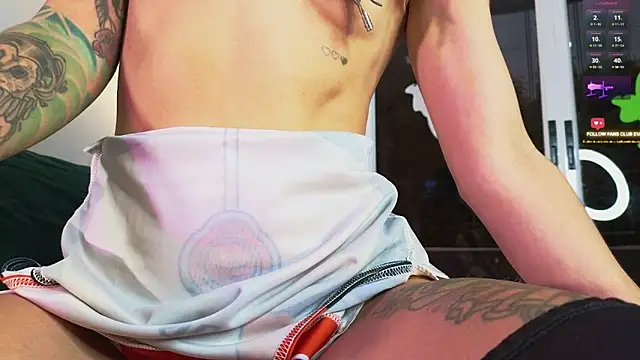 Snapshot of Evangelyne_1 chatting on October 25, 2025, 3:51 pm Evangelyne 1 online show from October 25, 2025, 3:51 pm