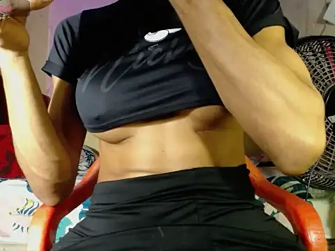 Snapshot of SexyLindaBig chatting on November 30, 2025, 9:35 am SexyLindaBig online show from November 30, 2025, 9:35 am