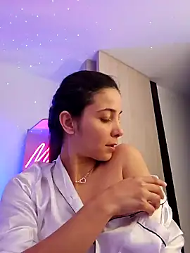 miaeyes online show from January 18, 2025, 1:41 am