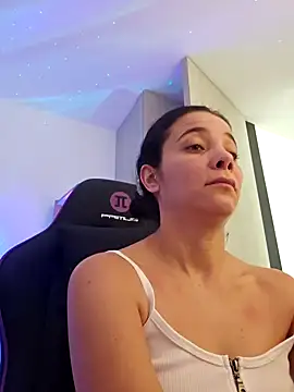 miaeyes online show from January 21, 2025, 1:22 pm