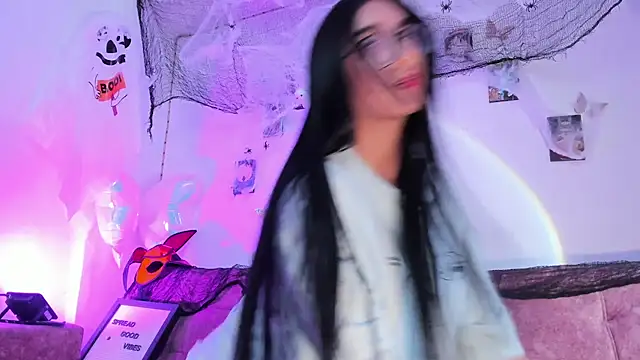 ineedmydaddy  online show from October 22, 2025, 2:01 am