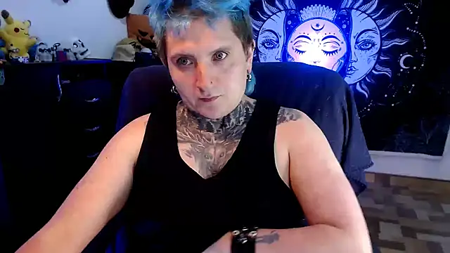 Marieblueeyes online show from February 4, 2025, 1:02 am