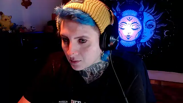 Marieblueeyes online show from February 21, 2025, 4:51 am