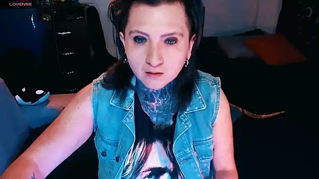 Marieblueeyes online show from October 1, 2025, 9:54 pm