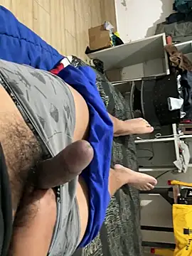 Snapshot of elvis0966 chatting on January 13, 2025, 4:39 am elvis0966 online show from January 13, 2025, 4:39 am