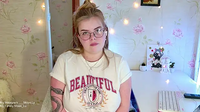 sinnamon  online show from November 29, 2025, 12:30 pm