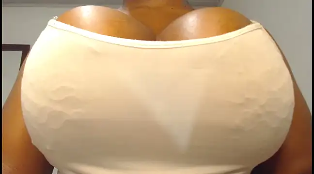 Snapshot of biggracie chatting on February 2, 2025, 12:02 pm biggracie online show from February 2, 2025, 12:02 pm