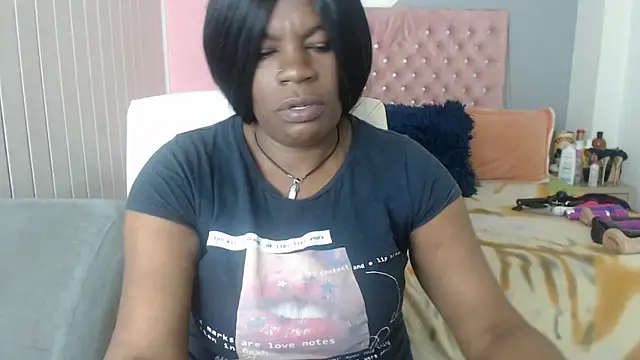 Snapshot of Negrabig chatting on February 28, 2025, 9:58 am Negrabig online show from February 28, 2025, 9:58 am