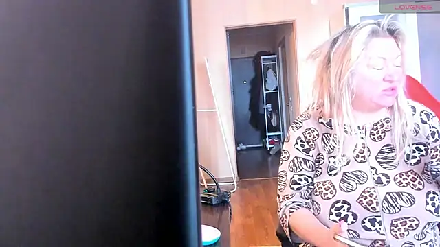 Snapshot of PamHardFuck chatting on March 2, 2025, 11:18 am PamHardFuck online show from March 2, 2025, 11:18 am
