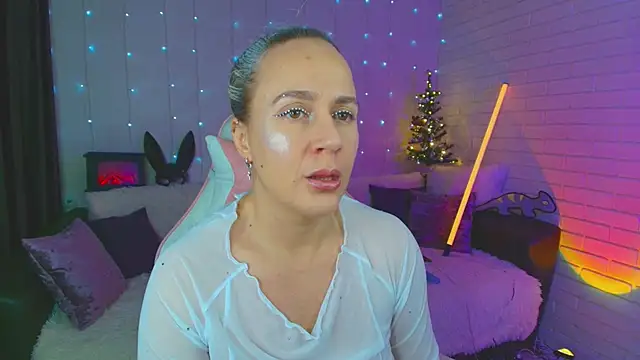 pepper cat  online show from December 15, 2024, 11:20 pm