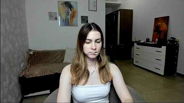 Snapshot of KaraWill chatting on November 26, 2025, 8:21 pm KaraWill online show from November 26, 2025, 8:21 pm