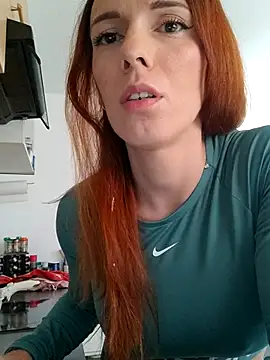 clara-francaise online show from October 21, 2025, 1:01 pm