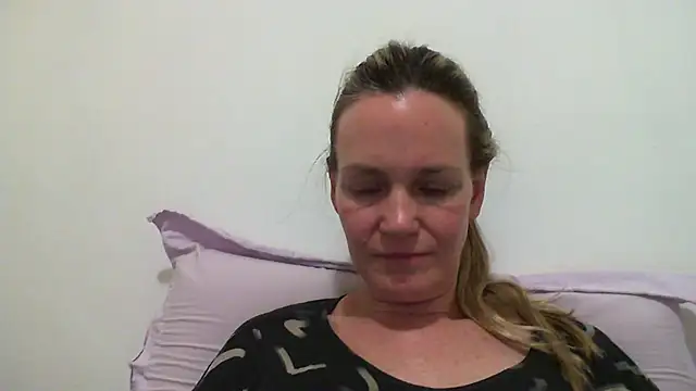 Annylove1 online show from February 18, 2025, 12:04 am