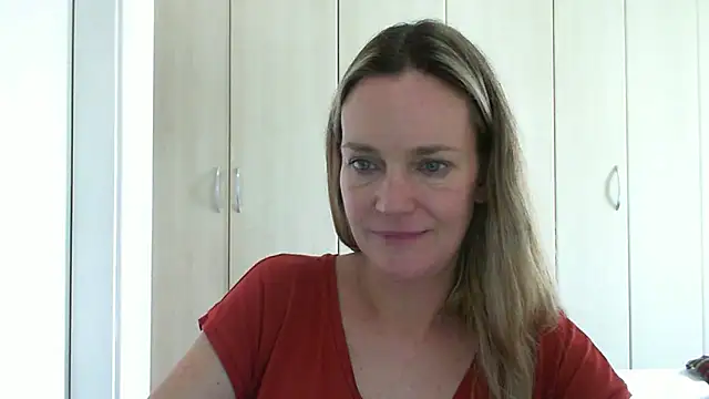 Annylove1 online show from February 21, 2025, 4:26 pm